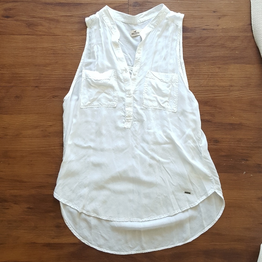 Hollister Sleeveless Button Down